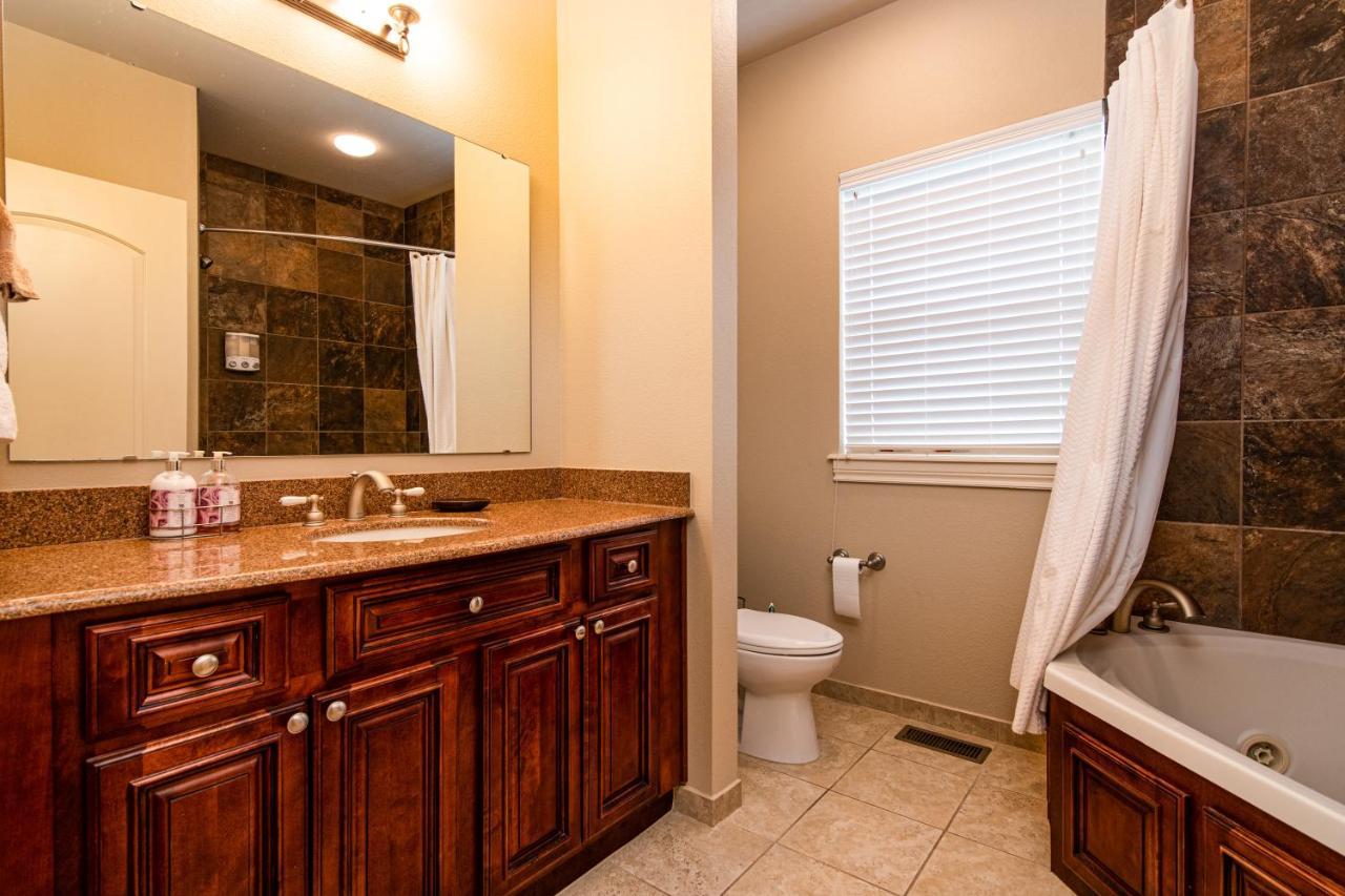 Two Bedroom Villa In The Heart Of Branson! 외부 사진