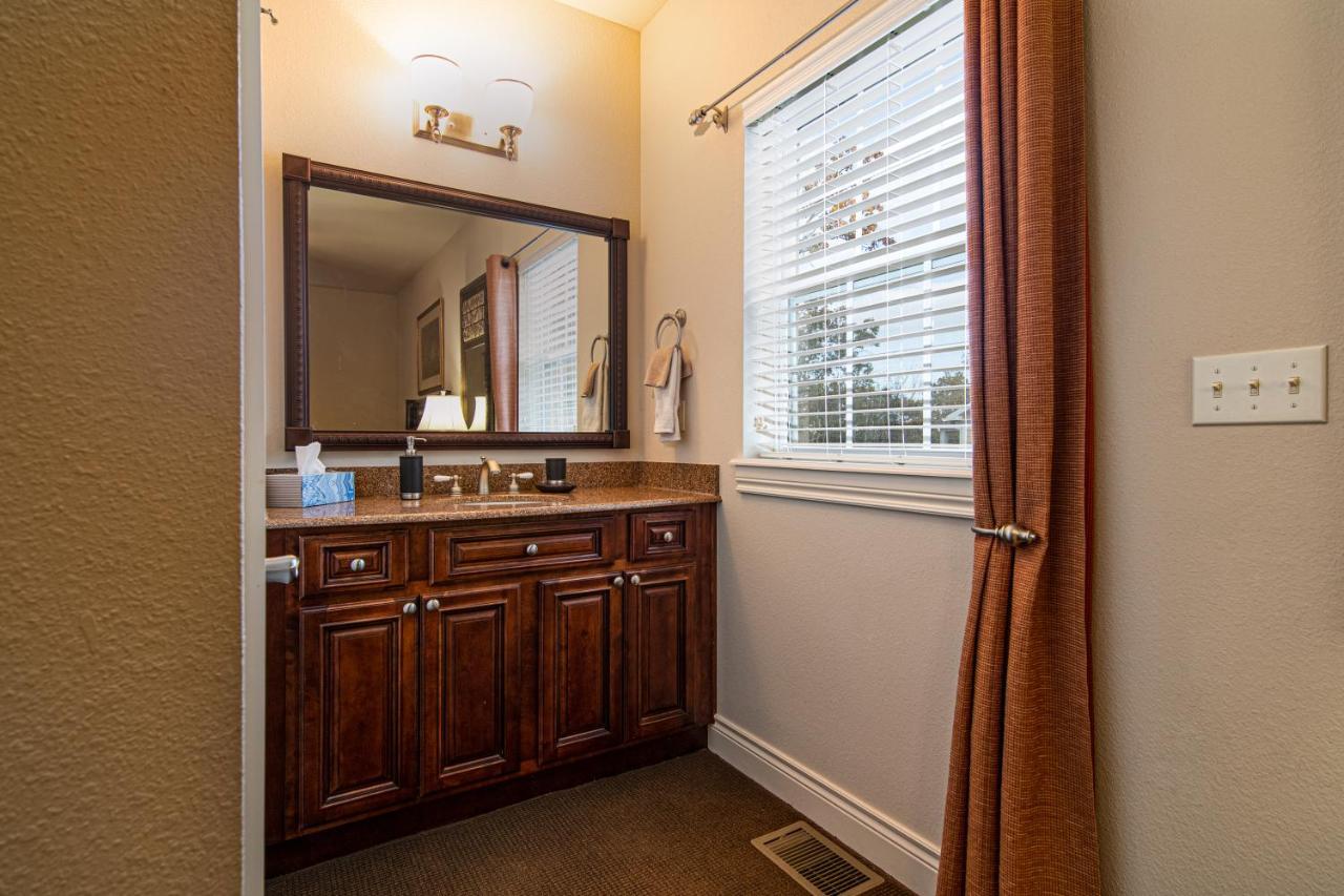 Two Bedroom Villa In The Heart Of Branson! 외부 사진